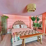 Palm Royal